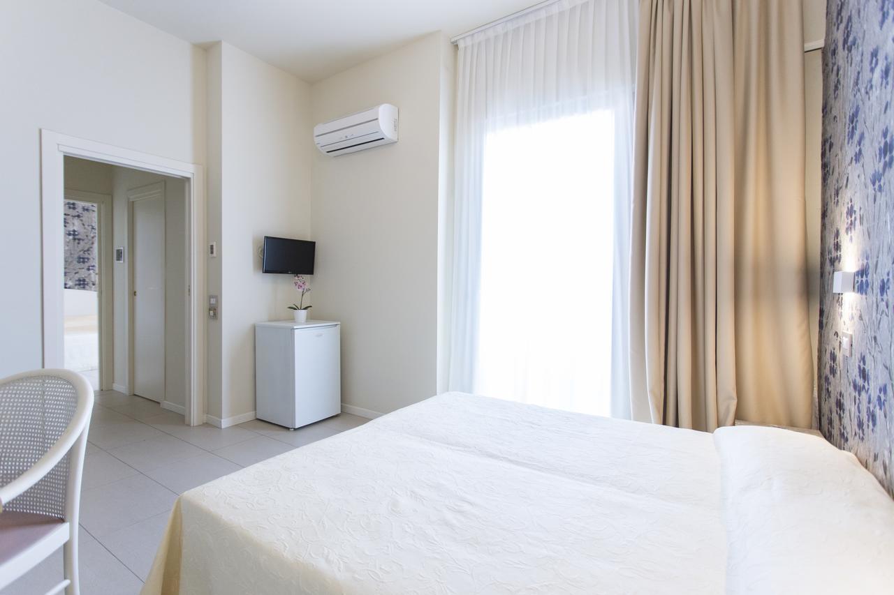 Sirena Boutique Hotel Gabicce Mare Exteriör bild